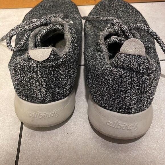Allbirds woman’s grey specked wool runners - Picture 4 of 10